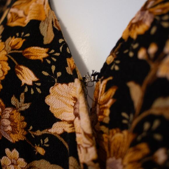 M Botanical Floral Fall Autumn American Eagle Mini Wrap V-neck Blouson Dress - Picture 7 of 7